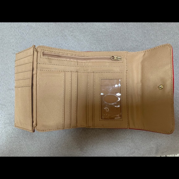 Liz Claiborne Trifold Wallet - Picture 5 of 6